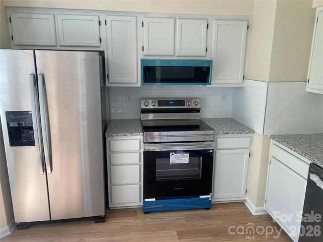 11101 Deerpath Court, Charlotte, NC 28262