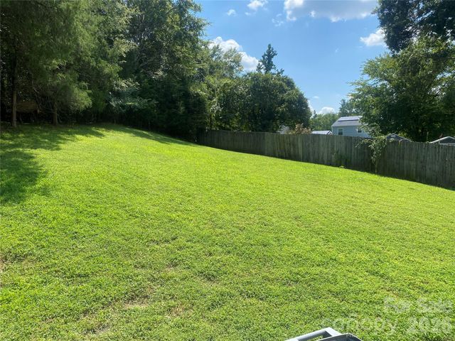 11101 Deerpath Court, Charlotte, NC 28262