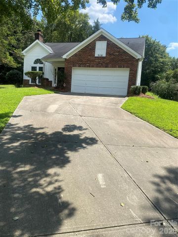 11101 Deerpath Court, Charlotte, NC 28262