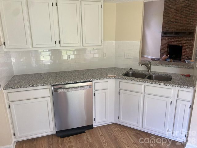 11101 Deerpath Court, Charlotte, NC 28262