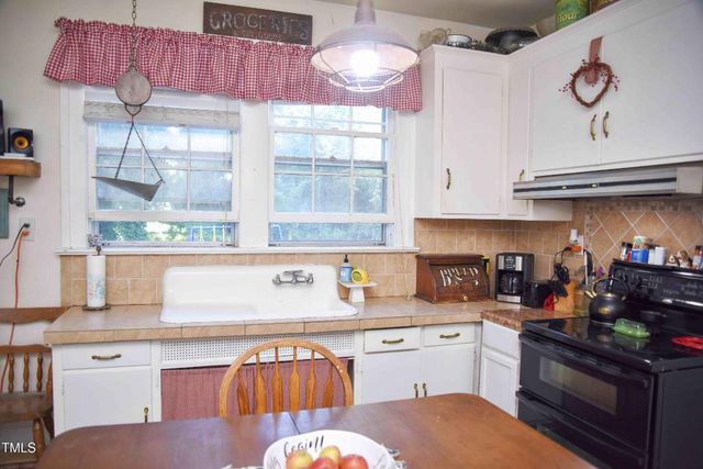 304 E Main Street, Elm City, NC 27822