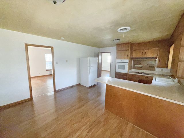 404 S Coppell Road, Coppell, TX 75019