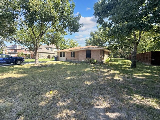 404 S Coppell Road, Coppell, TX 75019