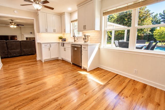 146 Village Estates Drive, Highland Village, TX 75077