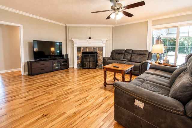 146 Village Estates Drive, Highland Village, TX 75077