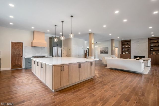 803 Marshall Rd, River Vale Twp., NJ 07675