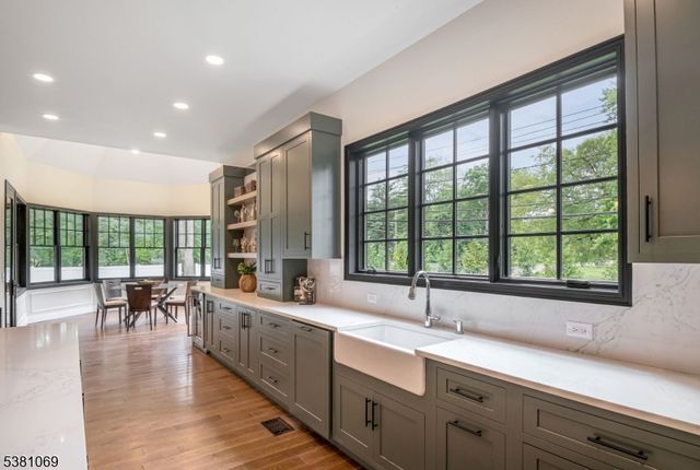 803 Marshall Rd, River Vale Twp., NJ 07675