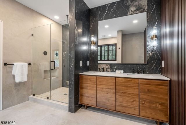 803 Marshall Rd, River Vale Twp., NJ 07675