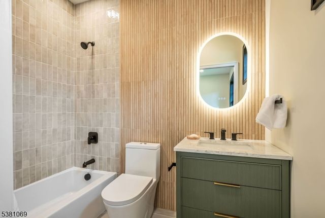 803 Marshall Rd, River Vale Twp., NJ 07675