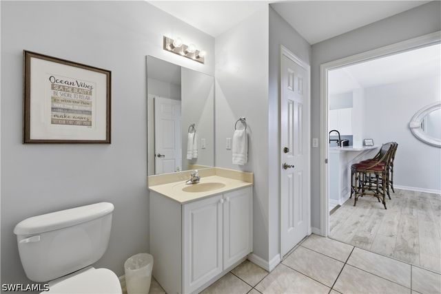 9175 Celeste DR 204, Naples, FL 34113