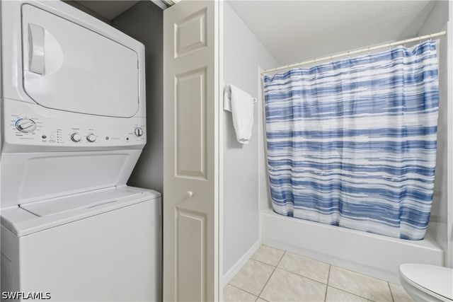9175 Celeste DR 204, Naples, FL 34113