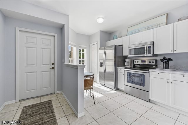 9175 Celeste DR 204, Naples, FL 34113