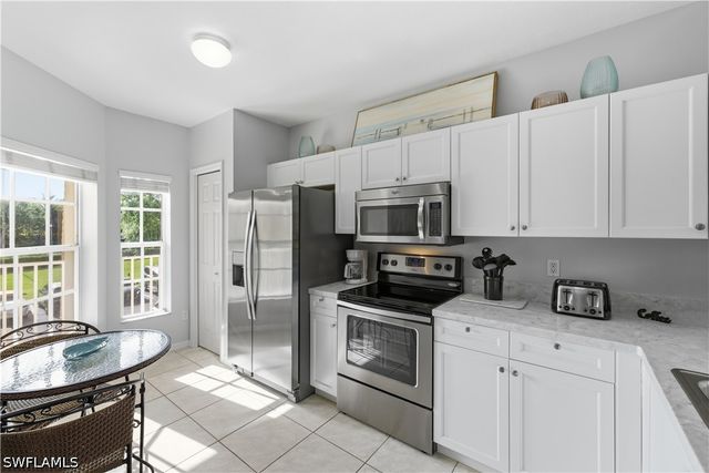 9175 Celeste DR 204, Naples, FL 34113