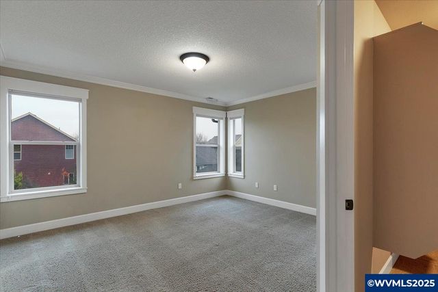 230 SW Wyatt St, Dallas, OR 97338