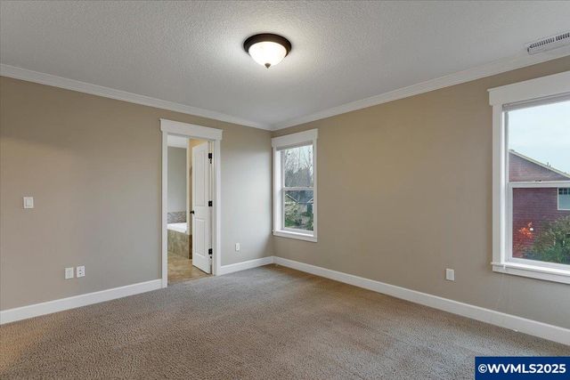 230 SW Wyatt St, Dallas, OR 97338