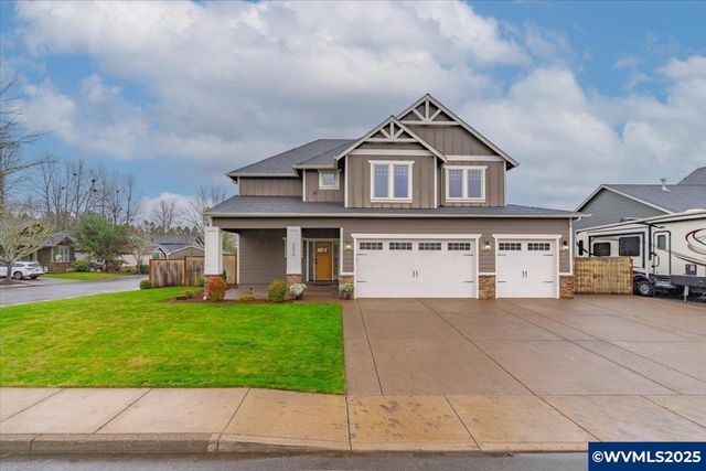 230 SW Wyatt St, Dallas, OR 97338