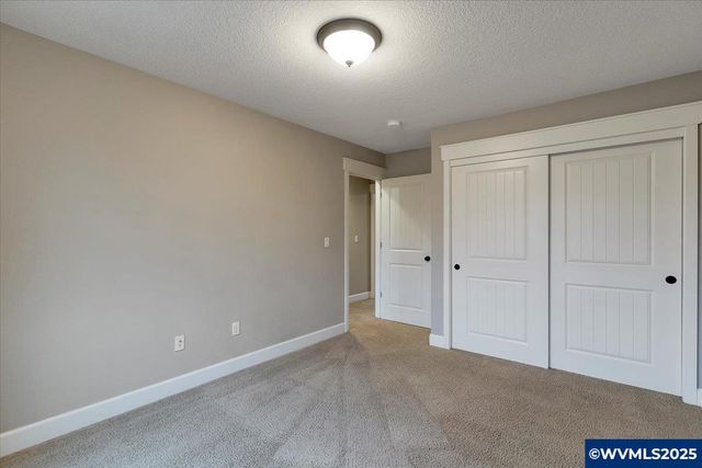 230 SW Wyatt St, Dallas, OR 97338