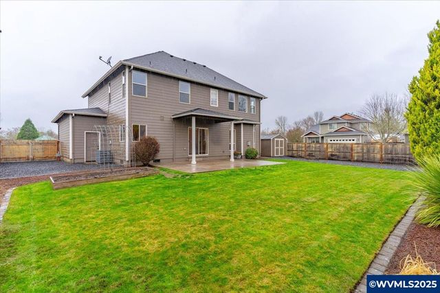 230 SW Wyatt St, Dallas, OR 97338