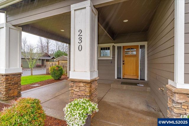 230 SW Wyatt St, Dallas, OR 97338