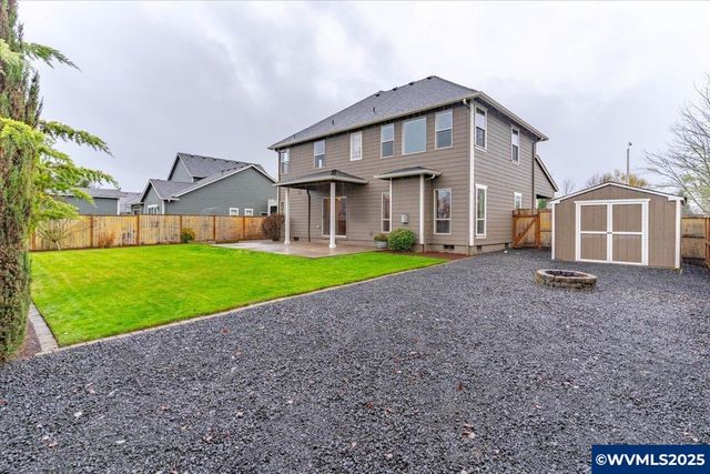 230 SW Wyatt St, Dallas, OR 97338