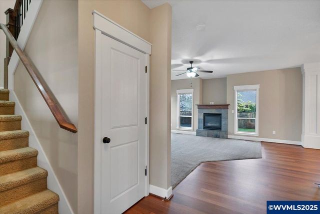 230 SW Wyatt St, Dallas, OR 97338