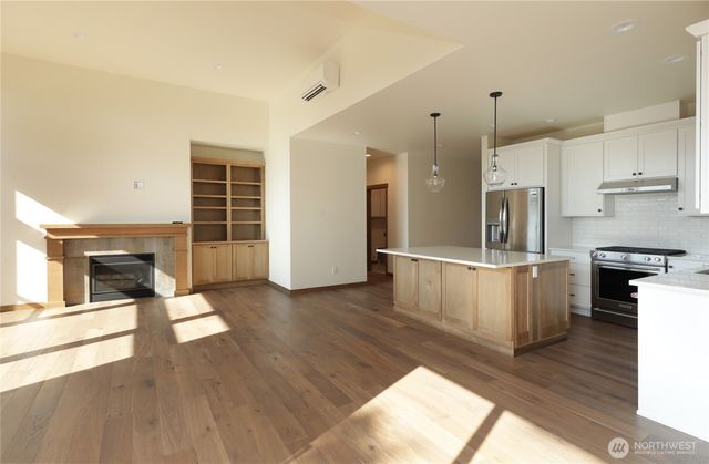 1806 Twin Oaks Lane, Freeland, WA 98249