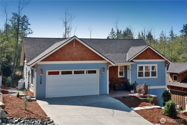 1806 Twin Oaks Lane, Freeland, WA 98249