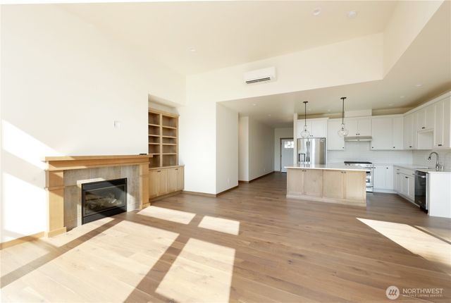 1806 Twin Oaks Lane, Freeland, WA 98249