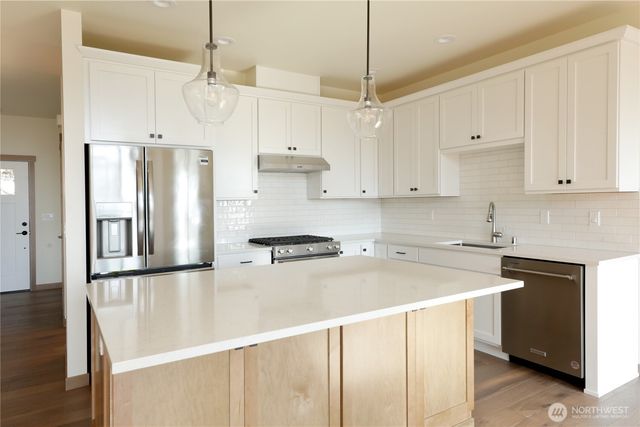 1806 Twin Oaks Lane, Freeland, WA 98249