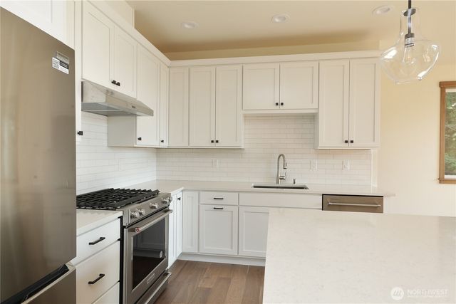 1806 Twin Oaks Lane, Freeland, WA 98249