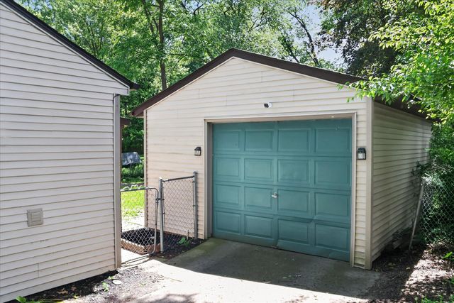 749 Denway Drive, Kalamazoo, MI 49008