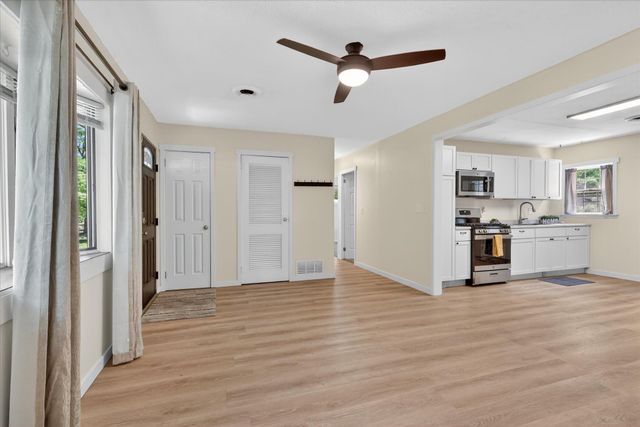 749 Denway Drive, Kalamazoo, MI 49008