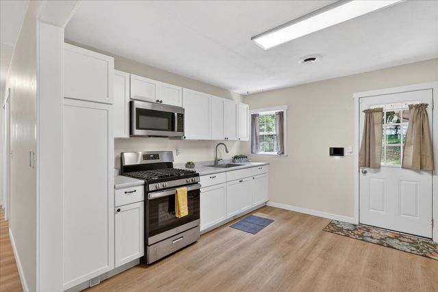 749 Denway Drive, Kalamazoo, MI 49008