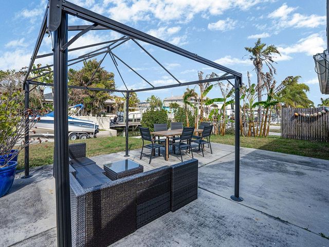 13727 COCO, Hudson, FL 34667