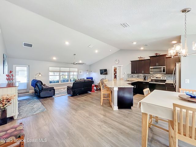 941 Le Baron Street SW, Palm Bay, FL 32908