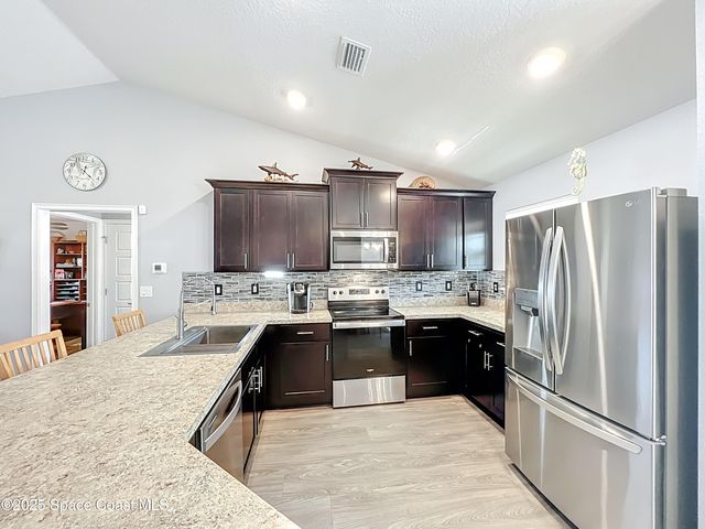 941 Le Baron Street SW, Palm Bay, FL 32908