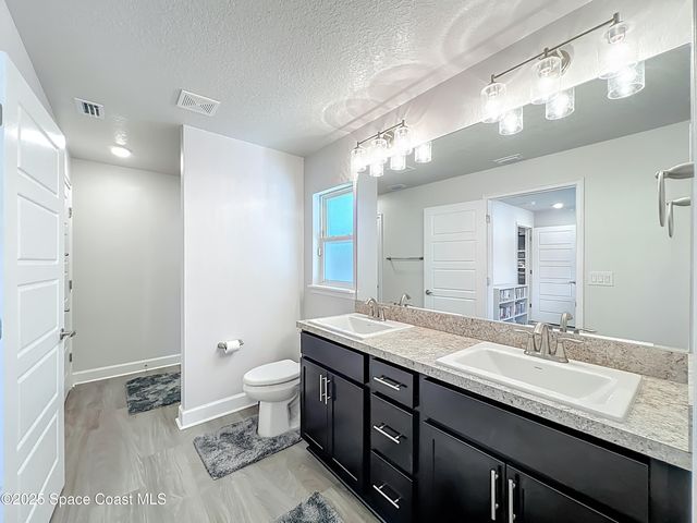 941 Le Baron Street SW, Palm Bay, FL 32908