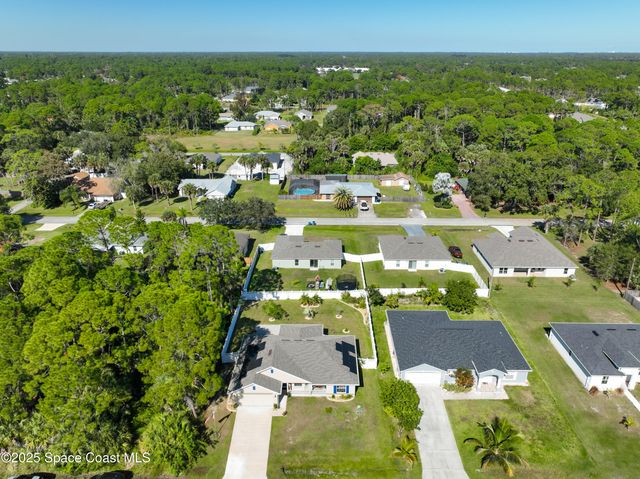 941 Le Baron Street SW, Palm Bay, FL 32908