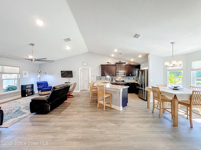 941 Le Baron Street SW, Palm Bay, FL 32908