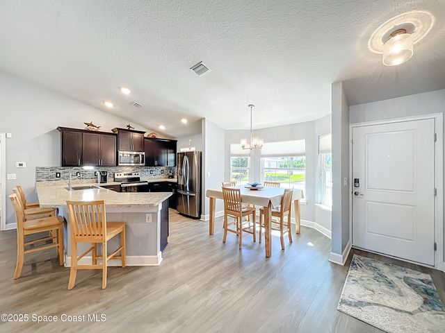 941 Le Baron Street SW, Palm Bay, FL 32908