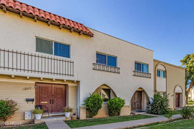 2017 W HAZELWOOD Parkway, Phoenix, AZ 85015