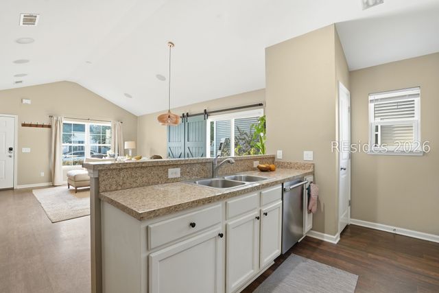 35 Running Oak Dr, Bluffton, SC 29910