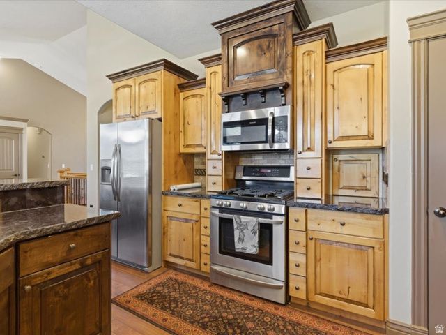 2614 W 2450 N, Farr West, UT 84404