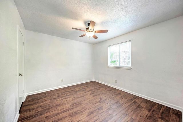 2401 Manor RD 104, Austin, TX 78722