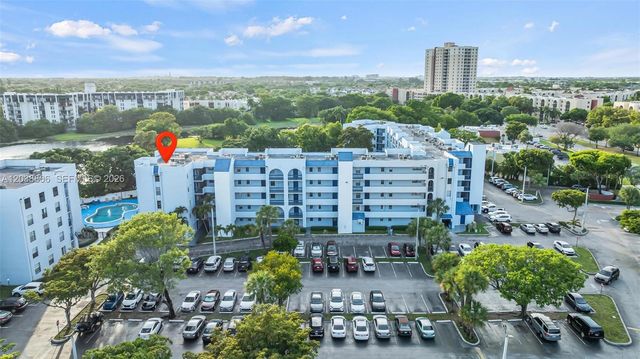 9460 Fontainebleau Blvd 519, Miami, FL 33172