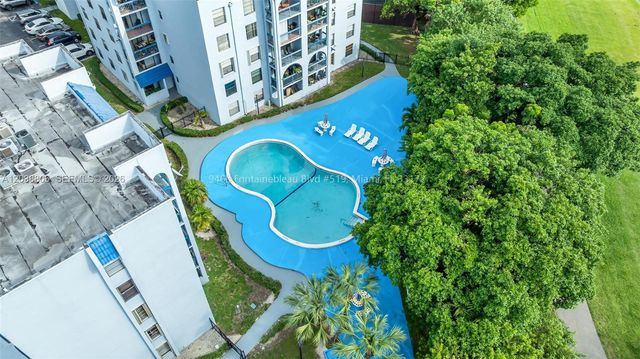 9460 Fontainebleau Blvd 519, Miami, FL 33172