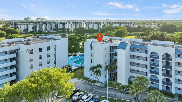 9460 Fontainebleau Blvd 519, Miami, FL 33172