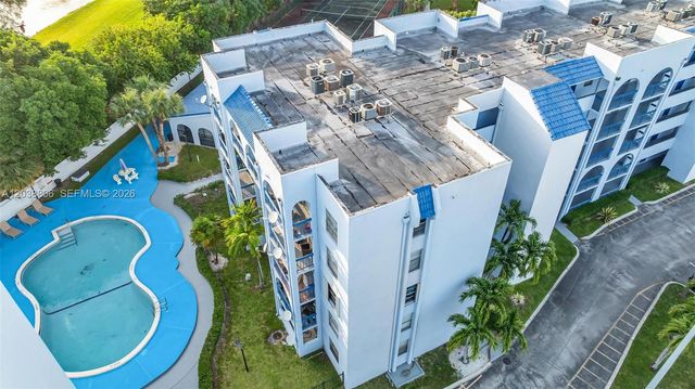 9460 Fontainebleau Blvd 519, Miami, FL 33172