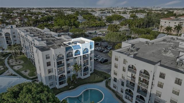 9460 Fontainebleau Blvd 519, Miami, FL 33172