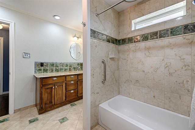 10508 Oak Creek Drive, Greenville, TX 75402